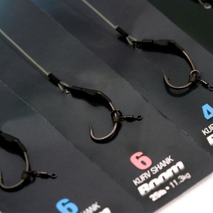 Náväzec Korda Spinner Rig - Kurv Shank / Boom Fluorocarbon